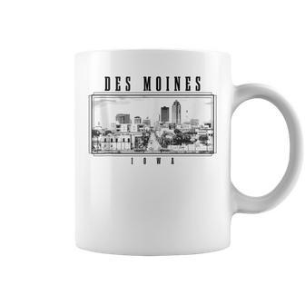 Des Moines Iowa Vintage Skyline Black & White Des Moines Coffee Mug - Monsterry AU