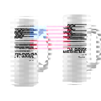 Donald Trump Nunca Rendirá A Trump 2024 Pro Trump Taza de café - Regaloses