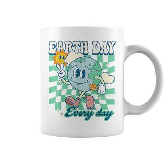 Earth Day Groovy Everyday Checkered Environment 54Th Anni Coffee Mug | Mazezy DE