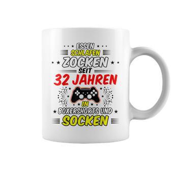 Essen, Schlafen, Zocken Tassen - Seit 32 Jahren Gamer in Boxershorts & Socken - Seseable