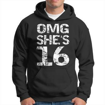 16Th Birthday Sweet 16 Group Photo Outfit Omg She's 16 Hoodie - Monsterry DE