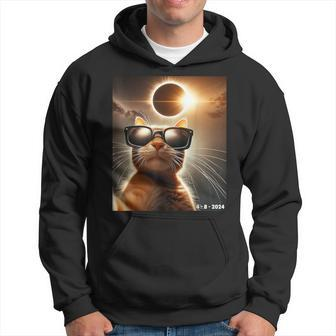 Cat Taking A Selfie With Solar 2024 Eclipse Wearing Glasses Hoodie - Seseable