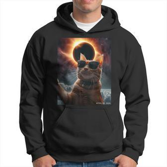 Cat Taking A Selfie With Solar Eclipse 2024 Glasses Hoodie - Seseable