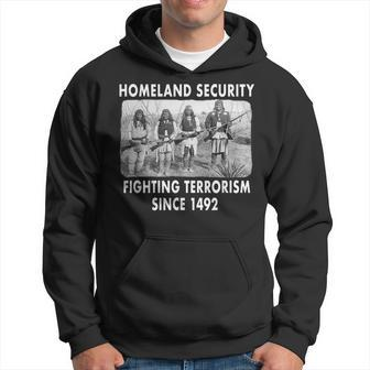 Heimatschutz Kampf Gegen Den Terrorism Seit 1492 Native Hoodie - Seseable