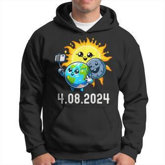 Total Solar Eclipse 2024 Totality April 8 Cute Selfie Hoodie - Seseable