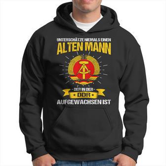 Unterschätze Niemals Ein Alten Mann Ddr East Dutschland Hoodie - Geschenkecke