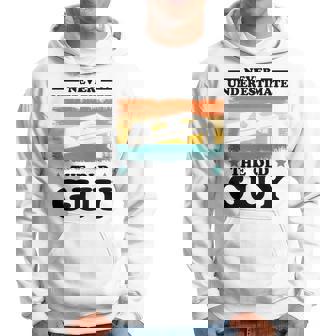 Never Underestimate The Old Guy Sack Toss Cornhole Hoodie | Seseable UK