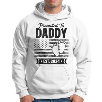 Vatertag Erstes Mal Papa 2024 Promoted To Daddy Est 2024 Raglan Kapuzenpullover - Geschenkecke