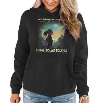 Aesthetic Girl Total Solar Eclipse Apr 8 2024 Birthday Women Hoodie - Seseable