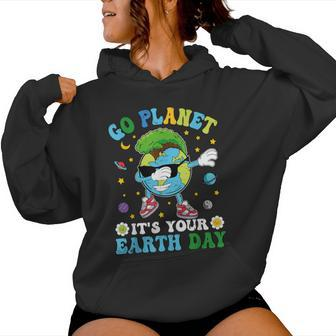 Dabbing Earth Day 2024 Groovy Go Planet It's Your Earth Day Women Hoodie | Mazezy DE