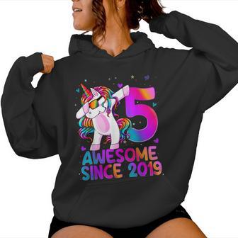 Dabbing Unicorn 5 Year Old 5Th Birthday Girl Unicorn Party Women Hoodie - Monsterry AU