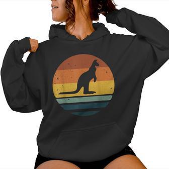 Kangaroo Vintage Retro Mom Dad Women Hoodie - Monsterry DE