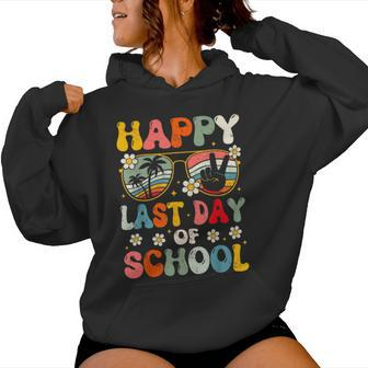 Retro Happy Last Day Of School Teacher Student Hello Summer Women Hoodie | Mazezy DE