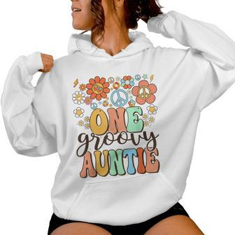 Groovy Auntie Retro Aunt Birthday Matching Family Party Women Hoodie - Seseable