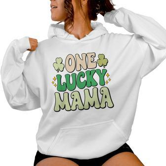 One Lucky Mama Groovy Retro Mama St Patrick's Day Women Hoodie | Mazezy DE