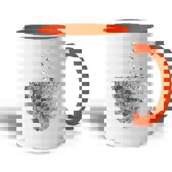 De Astronauta Cortando La Luna Accent Mug - Regaloses