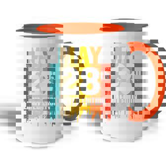 Mayo 28 Edición Limitada Retrointage Cumpleaños Accent Mug - Regaloses