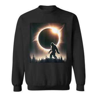 Bigfoot Solar Eclipse 2024 Sasquatch Usa April 8 2024 Yeti Sweatshirt - Seseable
