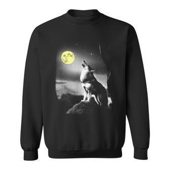 With Cool Wolf Der Unter Einer Starnenky Den Moon Black Sweatshirt - Seseable