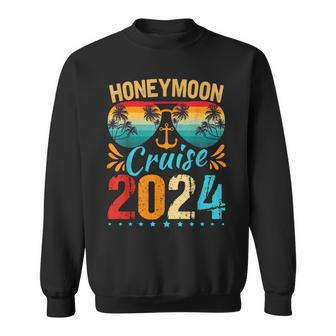 Honeymoon Cruise For Matching Couples 2024 Just Married Sweatshirt | Seseable UK