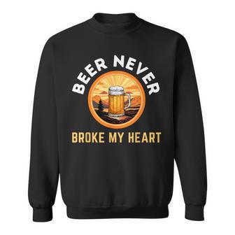 La Cerveza Nunca Rompió Mi Corazón Bebida Divertida Camisa de entrenamiento - Regaloses