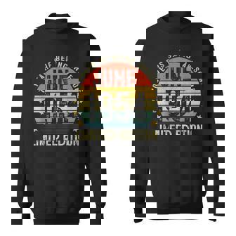 Made In June 1954 Retro 70 Years Old 70Th Birthday Men Sweatshirt - Seseable