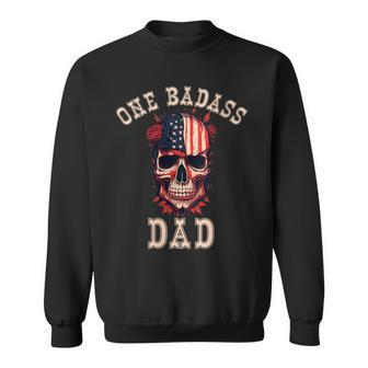 One Badass Dad Usa Vintage Fathers Day Grunge Skull Sweatshirt - Thegiftio UK