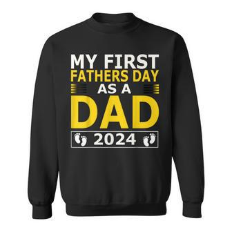 Proud Papa 1St Father’S Day 2024 & Grandpa Est 2024 Sweatshirt - Seseable