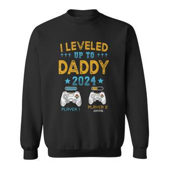 Retro I Leveled Up To Daddy 2024 First Time Dad Sweatshirt - Seseable