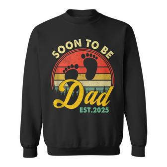 Soon To Be Dad Est 2025 Fathers Day New Dad Pregnancy Sweatshirt - Thegiftio UK