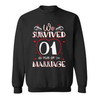 We Survived 1 Year Of Marriage Couple 1St Anniversary Sweatshirt - Monsterry DE