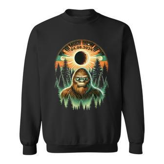 Total Solar Eclipse 2024 Vintage Bigfoot Sasquatch Sweatshirt - Thegiftio UK