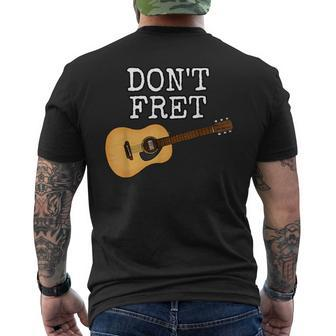 Ärgern Sie Sich Nicht Akustikgitarren-Gitarrist-Musiker T-Shirt mit Rückendruck - Seseable