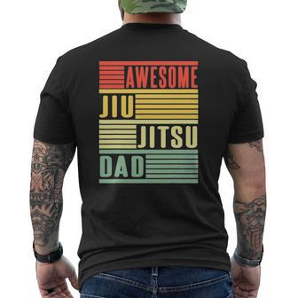 Awesome Jiu Jitsu Dad Mens Back Print T-shirt | Mazezy DE