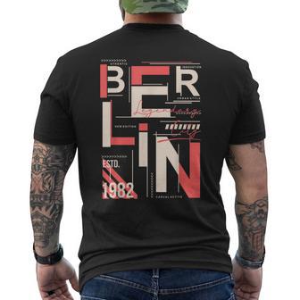 Berlin Legendary City 1982 S T-Shirt mit Rückendruck - Seseable