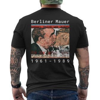 Berliner Mauer Bruderkuss T-Shirt mit Rückendruck - Seseable