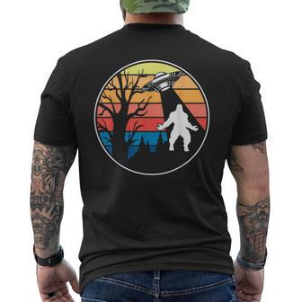 Bigfoot Sunset Vintage Retro Ufo Alien Men's T-shirt Back Print - Thegiftio UK
