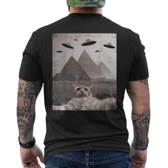Cat Ufo Meme Cat Selfie With Ufos Men's T-shirt Back Print | Mazezy