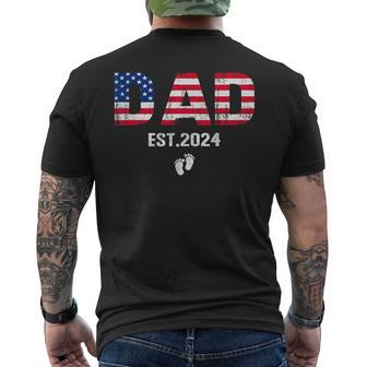 Dad Est 2024 First Time Fathers Day New Dad Officially Baby Men's T-shirt Back Print - Seseable