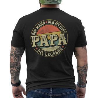 Damen Herrenintage Papa Der Mann Der Mythos Die Legendeatertag Mit-Ausschnitt T-Shirt mit Rückendruck - Geschenkecke