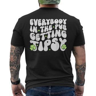 Everybody In The Pub Getting Tipsy St Patrick's Day Men's T-shirt Back Print | Mazezy