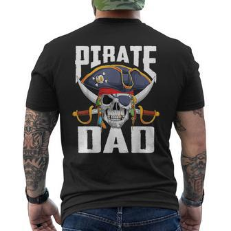 Family Skull Pirate Dad Jolly Roger Crossbones Flag Men's T-shirt Back Print | Mazezy