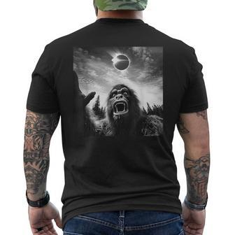 Bigfoot Selfie Total Solar Eclipse Totality 2024 Men's T-shirt Back Print | Mazezy