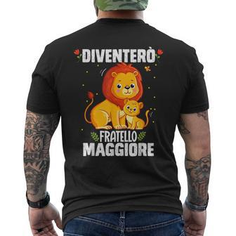 Leone Ich Bin Ein Großer Bruder Iventerò Fratello Maggiore T-Shirt mit Rückendruck - Seseable