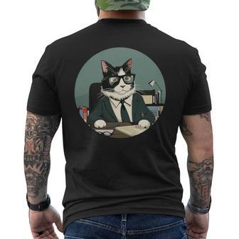 Lustiger Mitarbeiter Des Jahres Mit Dieser Lustigen Katze Mit Brille T-Shirt mit Rückendruck - Seseable