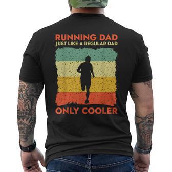 Lustiges Laufen Für Männer Papa Marathonläufer Coach Marathoner T-Shirt mit Rückendruck - Geschenkecke