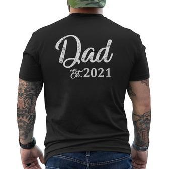 Mens Pocket Dad Est 2022 Father's Day Promoted To Daddy Mens Back Print T-shirt | Mazezy