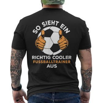 Men's Richtig Cool Football Trainer Black S T-Shirt mit Rückendruck - Seseable