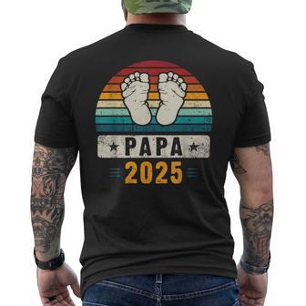 Papa 2025 Schwangerschafterkünden Werdender Papa T-Shirt mit Rückendruck - Geschenkecke