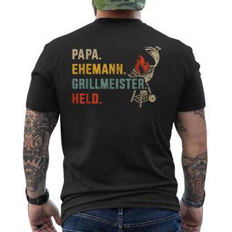 Papa Ehemann Grillmeister Held Für Grillenatertag T-Shirt mit Rückendruck - Geschenkecke